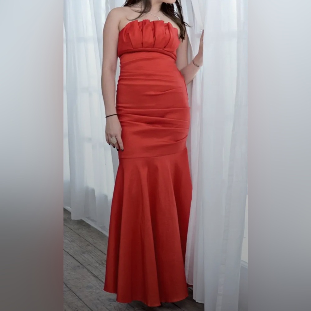 Elegant Red Maxi Prom Dress